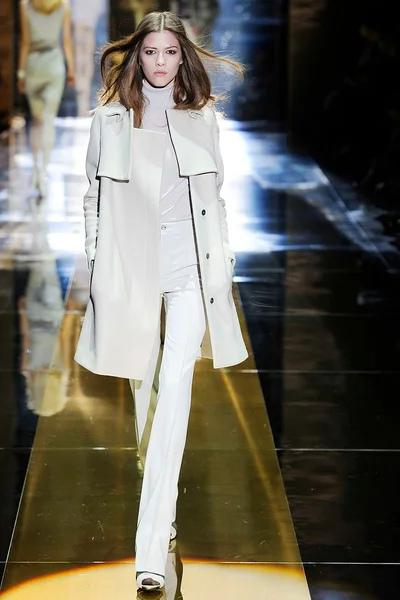 Look 5